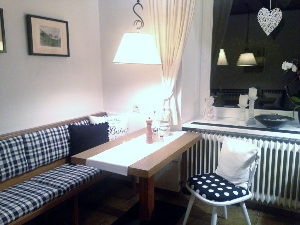 Haus Tirolerland Hotel Oetz Ngoại thất bức ảnh