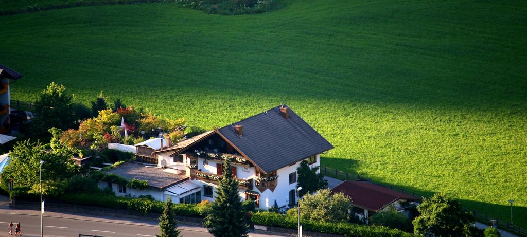 Haus Tirolerland Hotel Oetz Ngoại thất bức ảnh