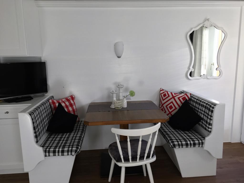 Haus Tirolerland Hotel Oetz Ngoại thất bức ảnh